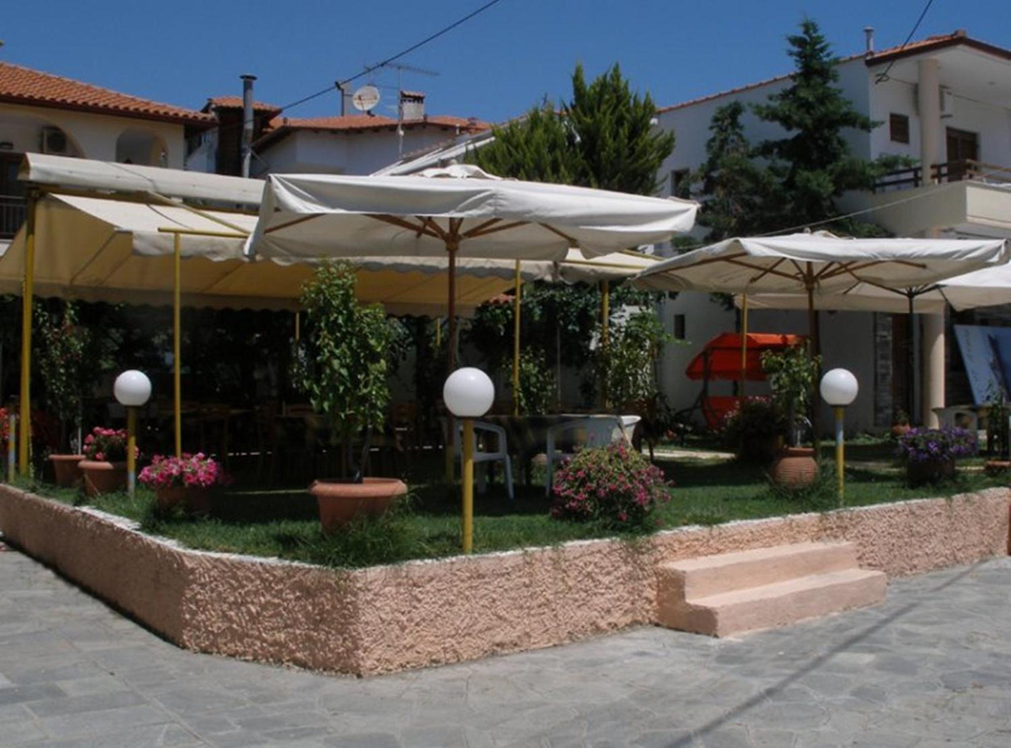 Hotel Alexandros Ormos Panagias Exterior photo